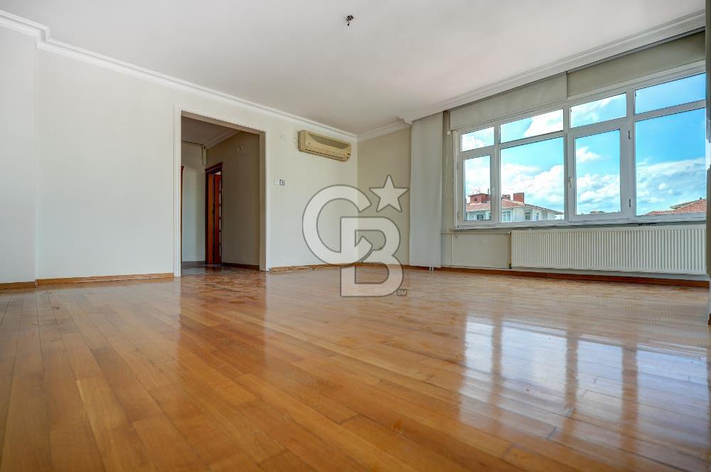 Feneryolu Kuyubaşı Sokak'ta Geniş 3+1 Kiralık Daire