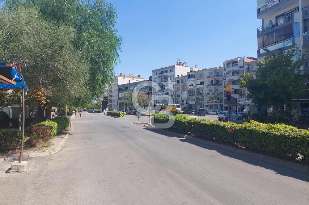 Karşıyaka Bahçelievlerde Cadde Üzerinde Kiralık 3+1 Daire