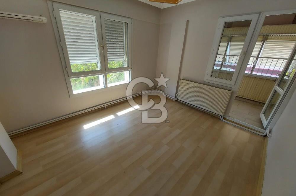 Karşıyaka Bahçelievlerde Cadde Üzerinde Kiralık 3+1 Daire