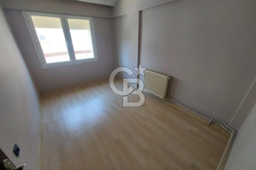 Karşıyaka Bahçelievlerde Cadde Üzerinde Kiralık 3+1 Daire