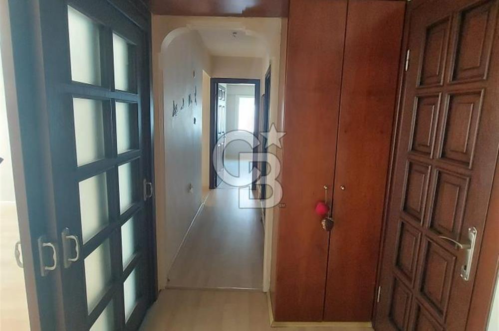 Karşıyaka Bahçelievlerde Cadde Üzerinde Kiralık 3+1 Daire