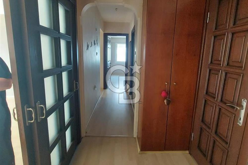 Karşıyaka Bahçelievlerde Cadde Üzerinde Kiralık 3+1 Daire