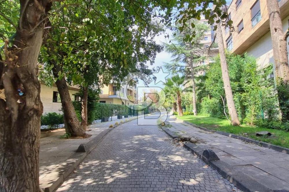 Suadiye Sahilde Havuzlu Güvenlikli Arakat 4+1 Kiralık Daire