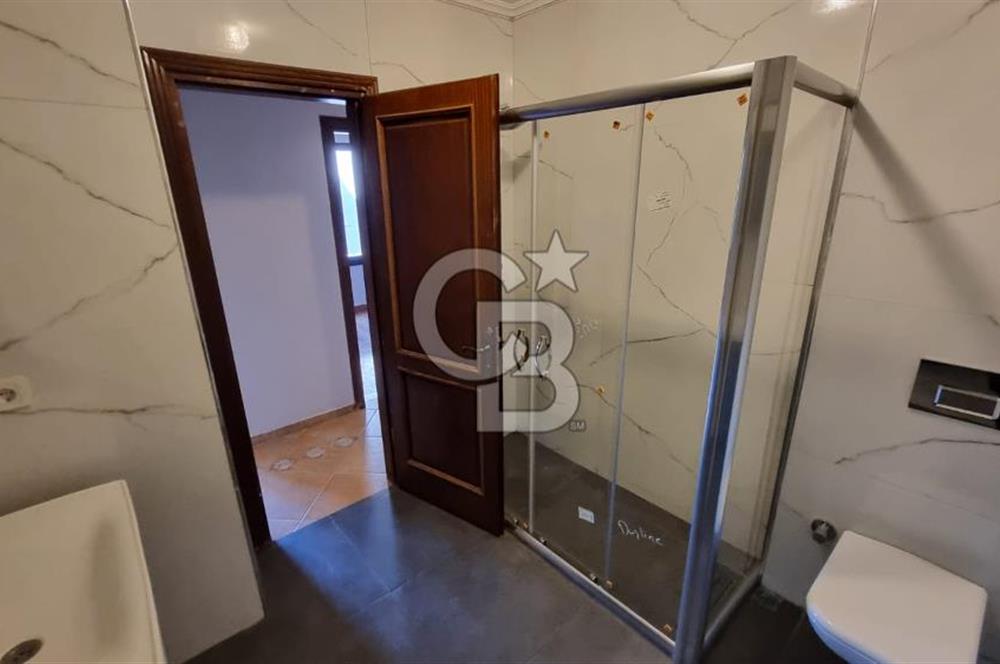 Suadiye Sahilde Havuzlu Güvenlikli Arakat 4+1 Kiralık Daire