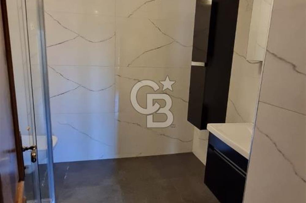 Suadiye Sahilde Havuzlu Güvenlikli Arakat 4+1 Kiralık Daire