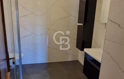 Suadiye Sahilde Havuzlu Güvenlikli Arakat 4+1 Kiralık Daire