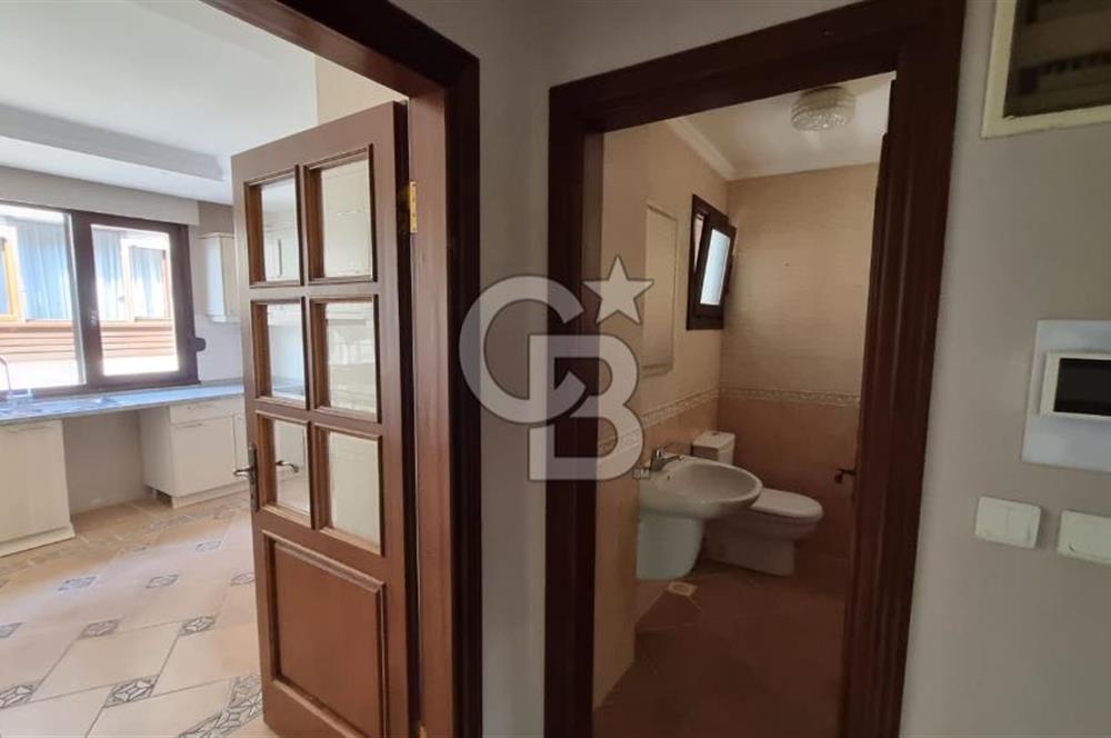 Suadiye Sahilde Havuzlu Güvenlikli Arakat 4+1 Kiralık Daire