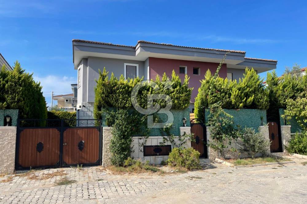 Çeşme Doğal Yaşam Sitesinde Satılık Villa