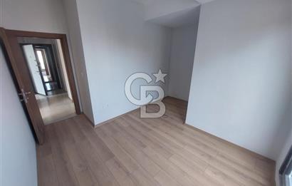 AŞAĞI DUDULLU MAHALLESİNDE 2+1 TERS DUBLEKS DAİRE