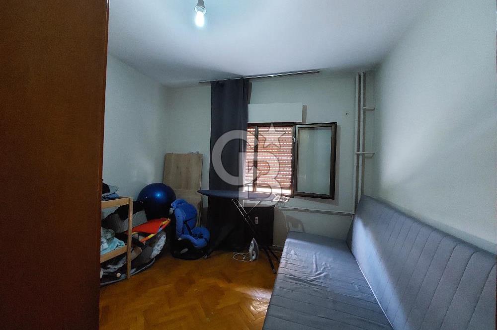 BORNOVA SÜVARİ CADDESİNDE 3+1 KİRALIK DAİRE