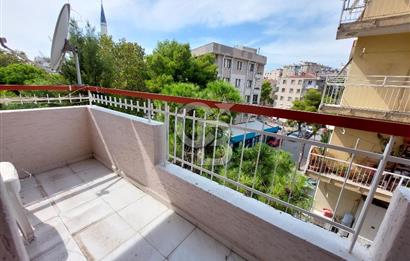 BORNOVA SÜVARİ CADDESİNDE 3+1 KİRALIK DAİRE