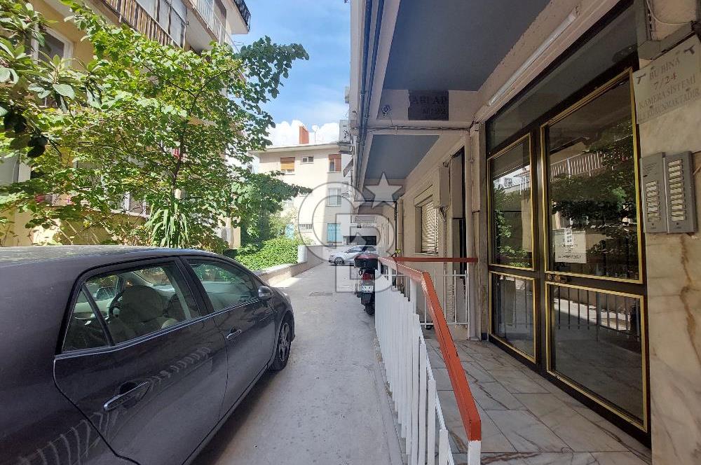 BORNOVA SÜVARİ CADDESİNDE 3+1 KİRALIK DAİRE