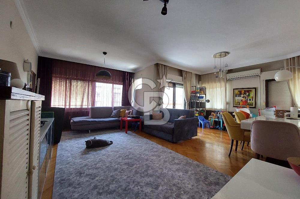 BORNOVA SÜVARİ CADDESİNDE 3+1 KİRALIK DAİRE