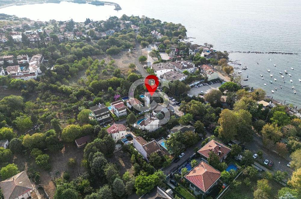 Tuzla İstanbul Mercan 'da Sahile 50 Metre 4+1 Satılık Villa