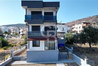 İzmir,Çandarlı Deniz Manzaralı Sıfır Tripleks Villa