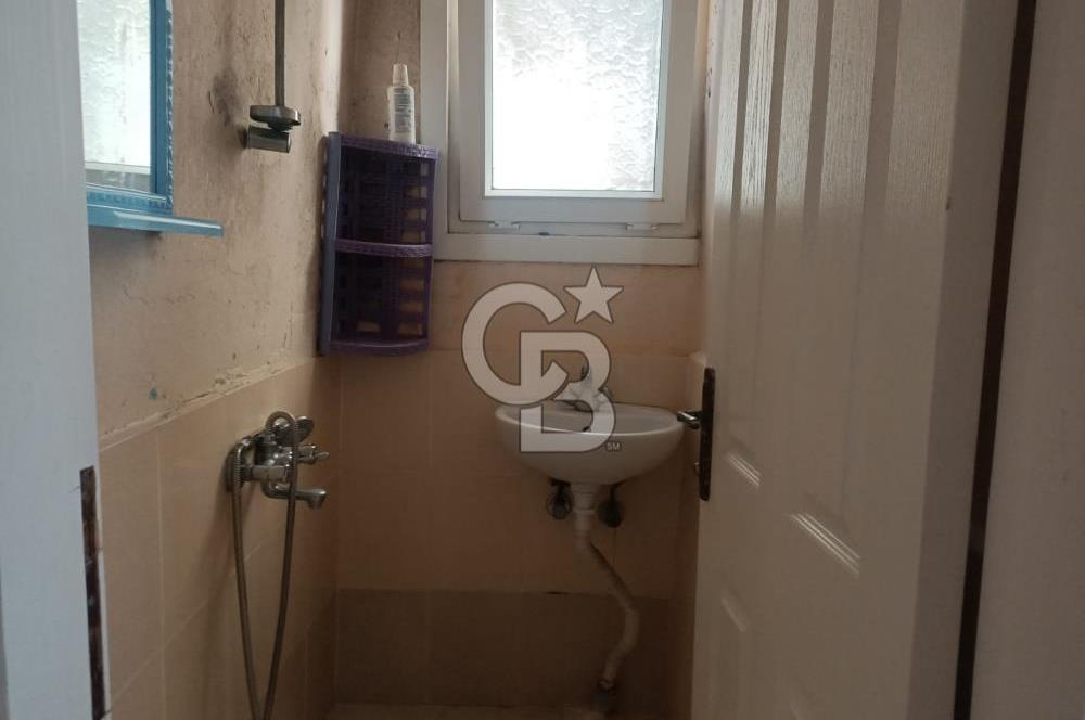 Kağıthane Ortabayır'da 60 m2 3. katta  2 oda 1 salon temiz boyalı kiralık daire