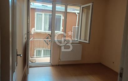 Kağıthane Ortabayır'da 60 m2 3. katta  2 oda 1 salon temiz boyalı kiralık daire