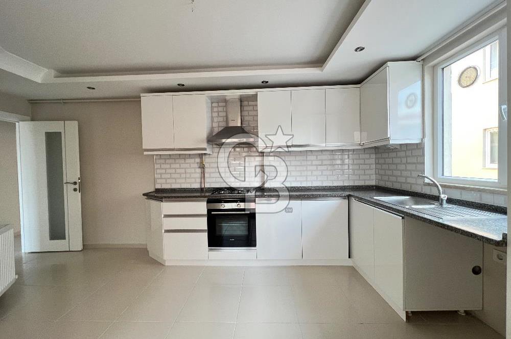 BALIKESİR PLEVNE MAH. MÜKEMMEL KONUMLU ARAKAT SATILIK 3+1 DAİRE