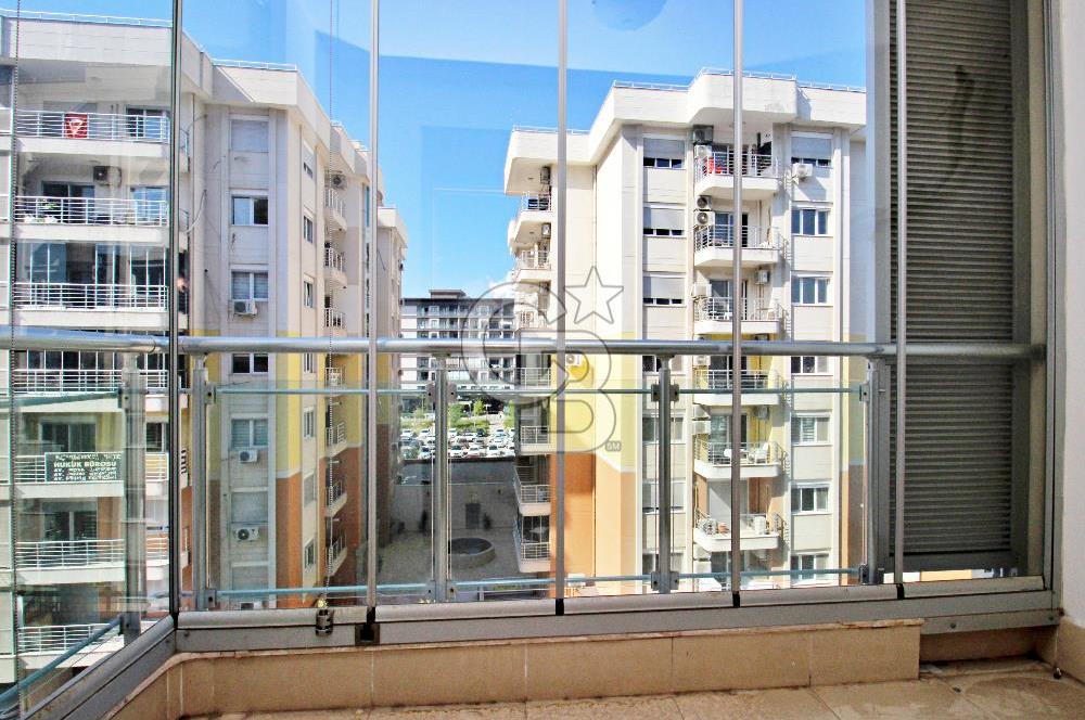 Eylem Keskin'den İzmir Sitesinde Kiralık Muhteşem 3+1 Daire