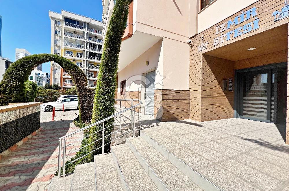 Eylem Keskin'den İzmir Sitesinde Kiralık Muhteşem 3+1 Daire