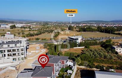 Menderes Görece'de Sıfır Lüks Teraslı Tripleks Villa Fırsatı