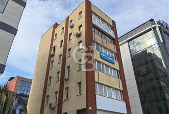 E-5'E CEPHE TABELA DEĞERİ ÇOK YÜKSEK SATILIK PLAZA KATI.