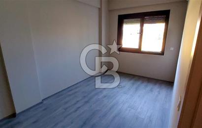 Menderes Cüneytbey'de Kış Bahçeli Havuz Cephe Kiralık 2+1