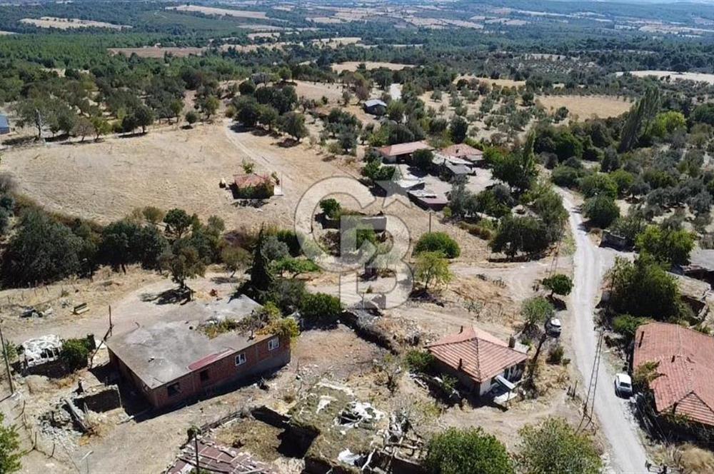 Bayramiç Palamutoba köy içinde evi bulunan satılık arsa 3755 m2