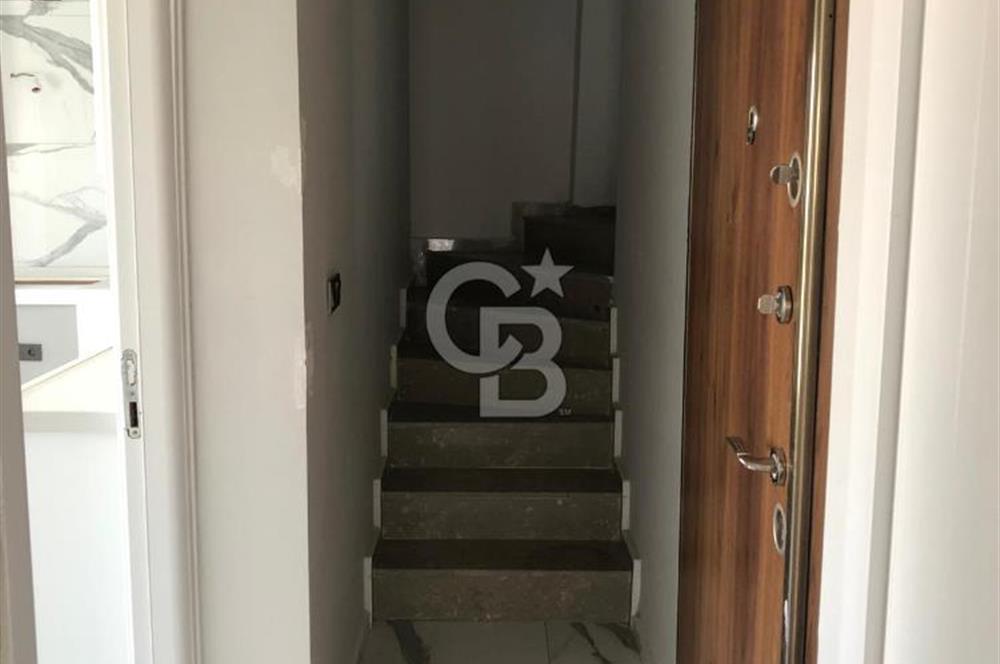 Foça Kazım Dirik Mah Merkezi Konumda Kiralık 2+1 Dubleks Daire