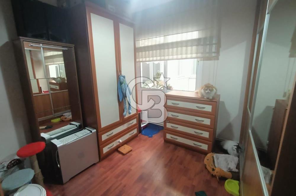 Karşıyaka Dedebaşında 3+1 Doğalgazlı SATILIK DAİRE