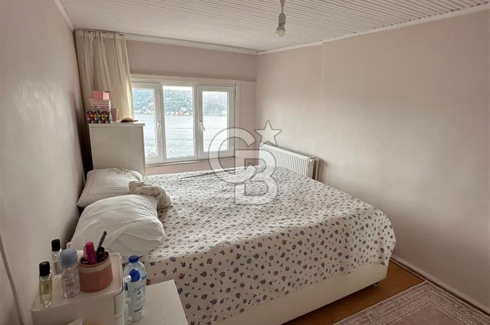 Kuruçeşme'de Boğaz Manzaralı 3 Kat Triplex Satılık Daire