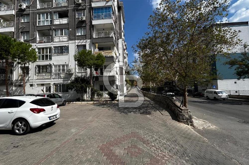 İzmir Çiğli Yakakent Mah Geniş 3+1 Daire