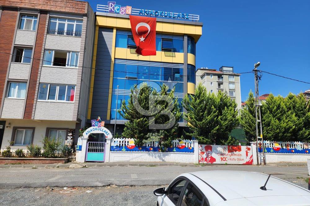 Ataşehir Finans Merkezine Komşu Ticari Bina