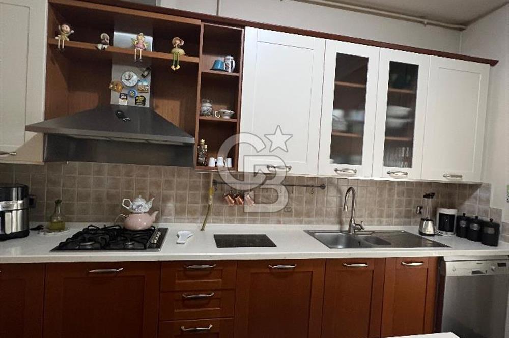 Bahçeşehir 1 de Mıhteşem Bahçeşehir Gölet Manzaralı 5+2 Satılık Villa