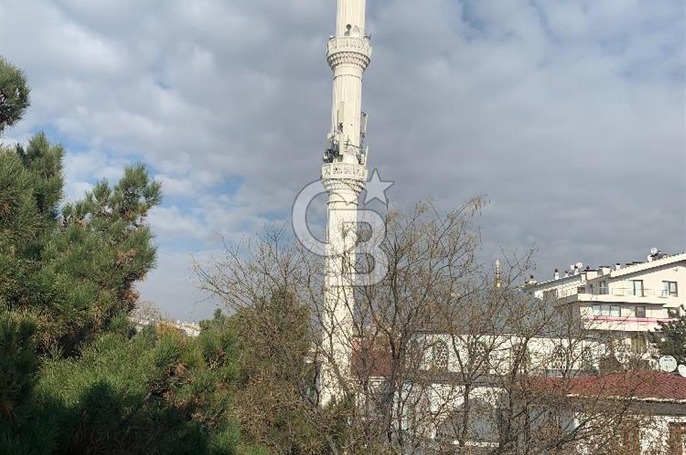 EMEKTE BAKANLIKLARA MİLLİ KÜTÜPHANEYE METROYA YAKIN SATILIK