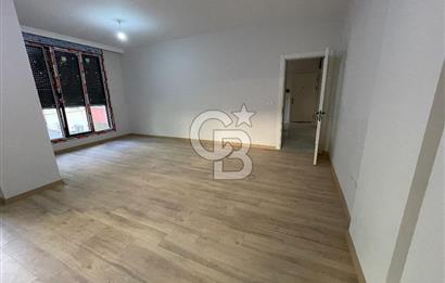 Acıbadem' de Yeni Lüks Binada 110 m2 3+1 Arakat Daire