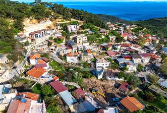 ÇANAKKALE AYVACIK KAYALAR KÖYÜ MİDİLLİ MANZARALI SATILIK TARLA