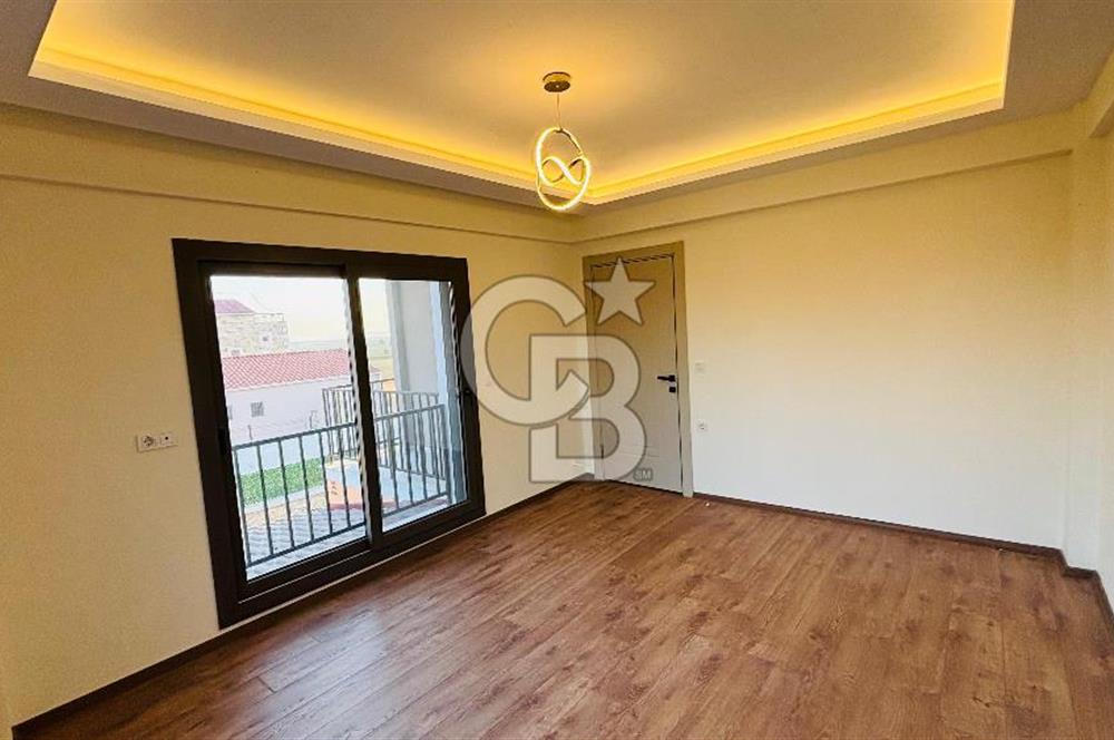 Foça Bağarası Kazım Dirik Mah Kiralık 2+1 Bahçeli Dubleks