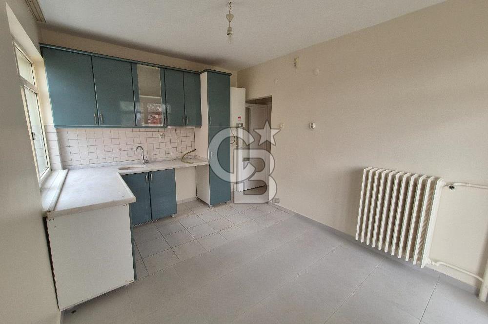 Seyranbağları'nda, 3+1, 2. Kat, Yenilenmiş Kiralık Daire