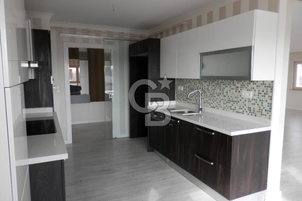 KAŞMİR GÖL EVLERİ 4+1 SATILIK GÖL VE PEYZAJ MANZARALI DAİRE