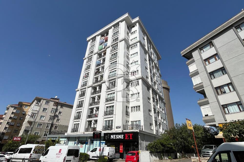 Kadıköy Merdivenköy' de Satılık 3+1 Daire