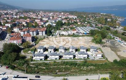 SAPANCANIN PRESTİJİ VE TABELA DEĞERİ EN YÜKSEK VİLLA OFİSİ