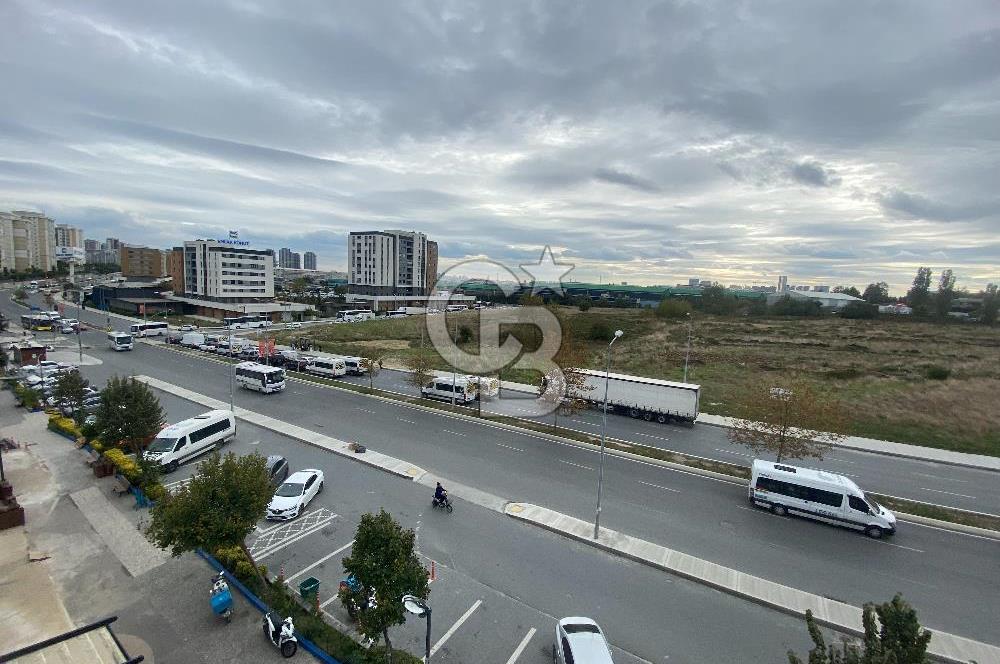 BAHÇEŞEHİR 2.KISIM MAH. BAHÇEKENTTE YOLA CEPHE KİRALIK OFİS