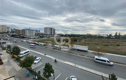 BAHÇEŞEHİR 2.KISIM MAH. BAHÇEKENTTE YOLA CEPHE KİRALIK OFİS