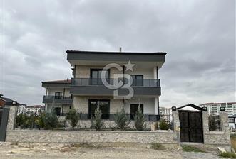 Bağlıcada 1.Sınıf İşçilikli İki Bloklu Harika Müstakil Villa