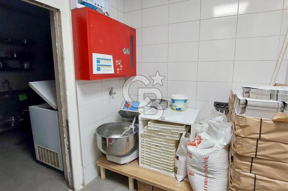 Karşıyaka Çarşı'da Merkezi Lokasyonda Devren Kiralık Restoran