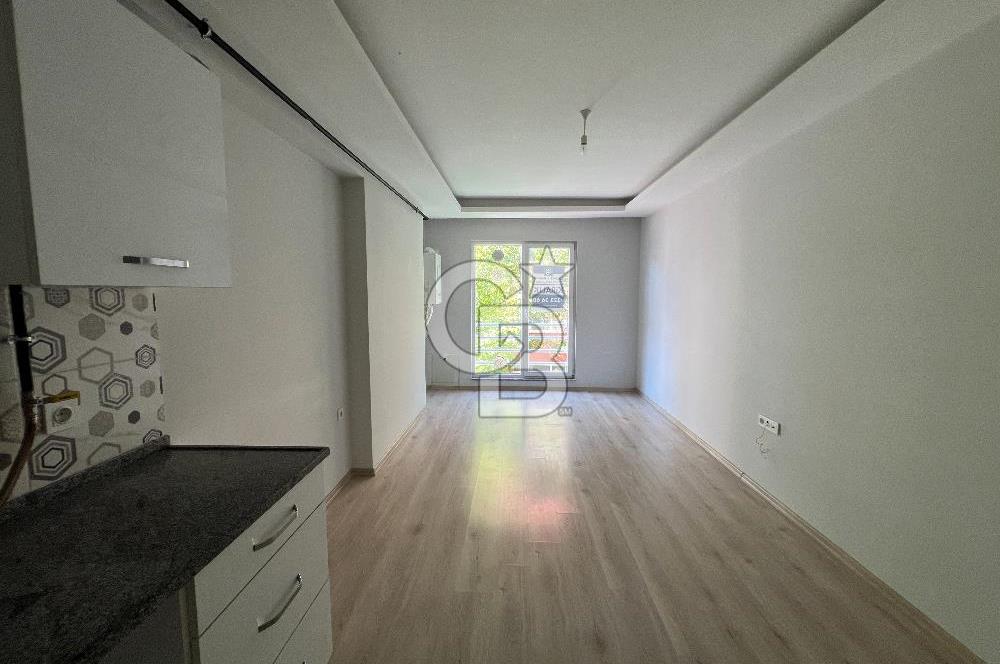 İZMİT MERKEZ KADIKÖY CAD ÜZERİ KİRALIK 1+1 ARAKAT DAİRE CB TOWER