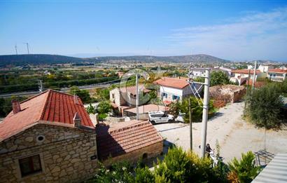 ÇEŞME OVACIK MANZARALI ÖNÜ AÇIK TERS DUBLEKS SATILIK DAİRE