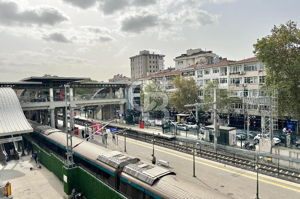 Bostancı Vukela Cad. Marmaray Önü Sahile Yakın Sıfır Ofis Büro