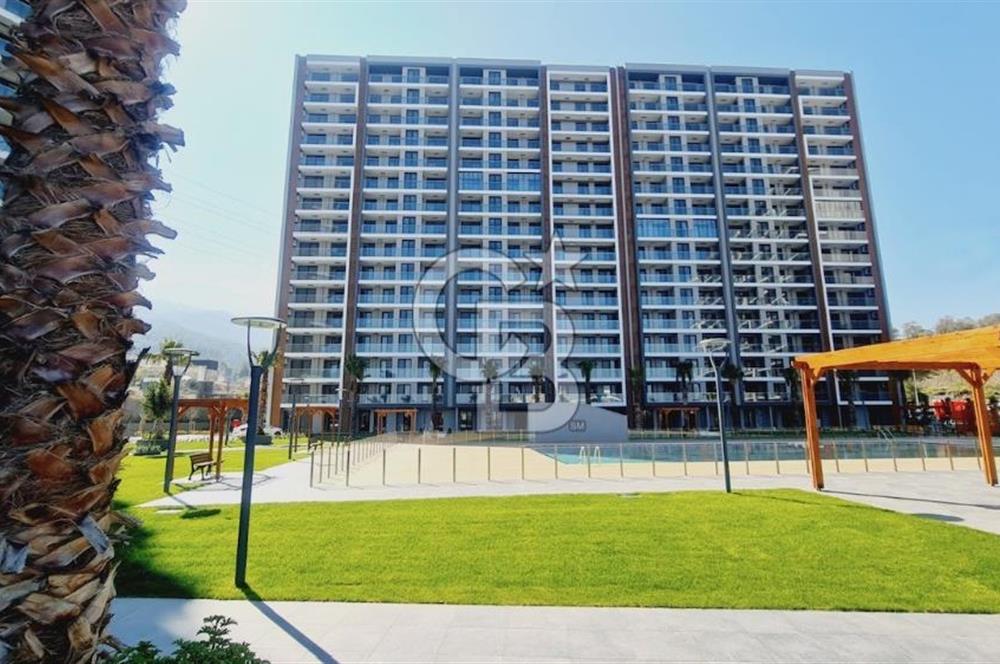 Manisa Meydan Sitesi Havuz Cephe 1+1 Eşyalı Kiralık Daire